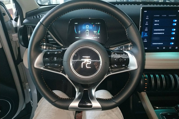 比亚迪 元PLUS 2024款 荣耀版 430KM 超越型中控内饰13