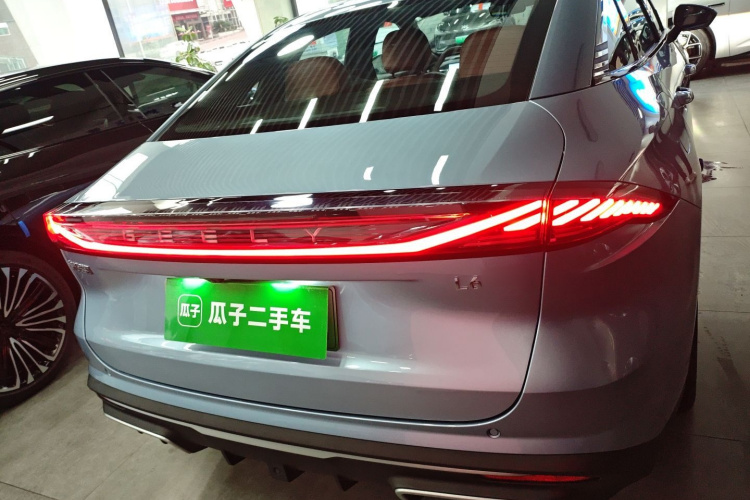 吉利银河 银河L6 2025款 EM-i 140km 星舰版车身外观6