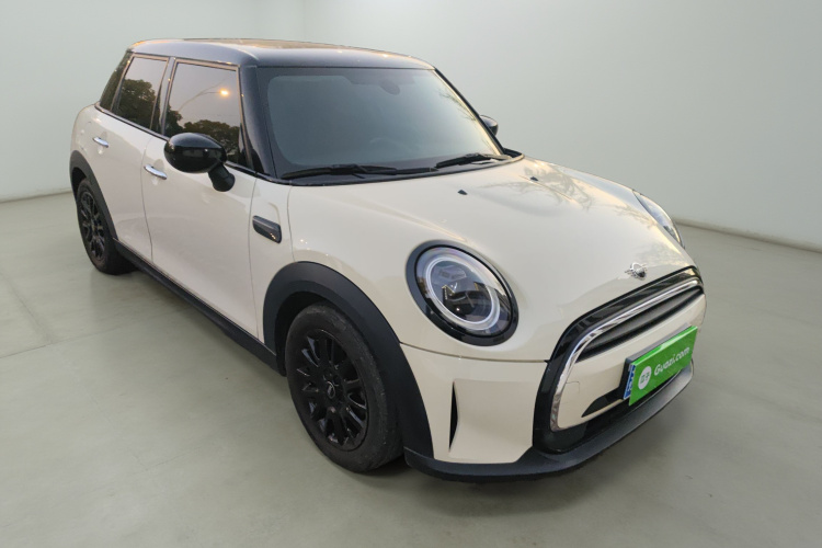 MINI 2022款 1.5T ONE 五门版PLUS车身外观3
