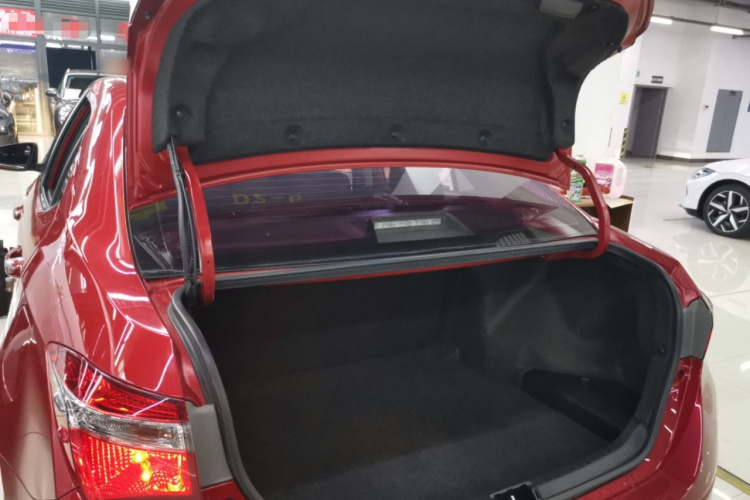 丰田 卡罗拉 2018款 1.2T S-CVT GL智享版机舱底盘23