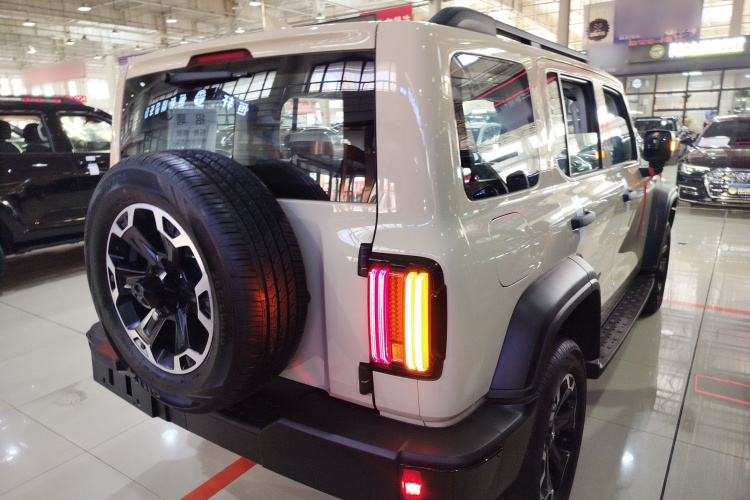 坦克300新能源 2025款 Hi4-T车身外观7