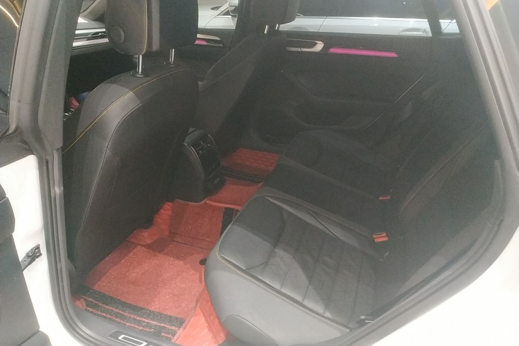 一汽-大众CC 2025款 380TSI 夺目 众享款中控内饰21