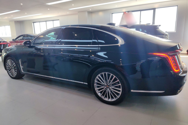 红旗H9 2022款 2.0T 智联旗享版车身外观4