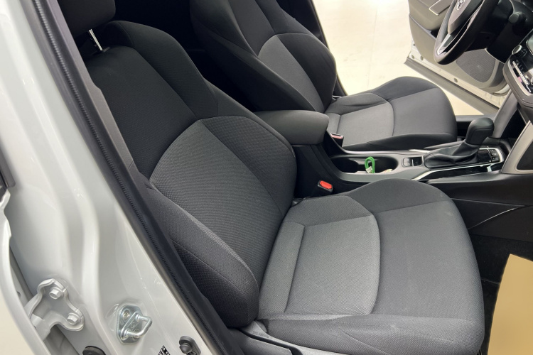 丰田 锋兰达 2023款 2.0L CVT领先版中控内饰7012