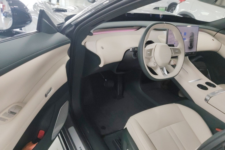 小米汽车 小米YU7 2025款 超长续航后驱版中控内饰7003