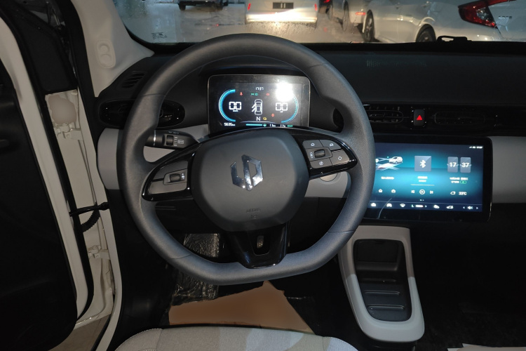 零跑汽车 零跑T03 2023款 200轻享版中控内饰13