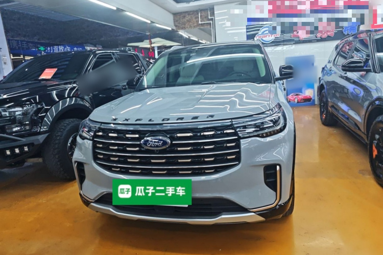 福特 探险者 2023款  EcoBoost 285 四驱赤金版 6座车身外观6001