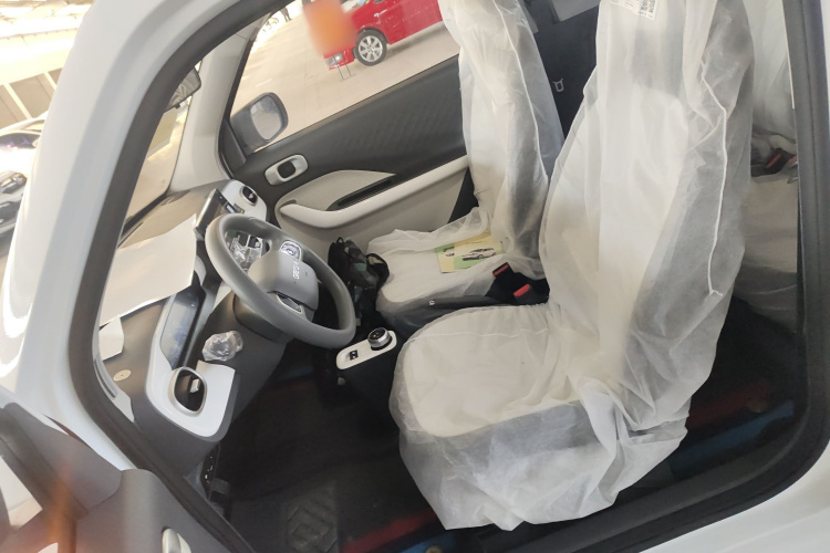 吉利银河 熊猫 2025款 210km 元气熊中控内饰19