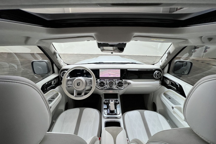 超境汽车 共创坦克300 2021款 2.0T 赛博坦克中控内饰7001