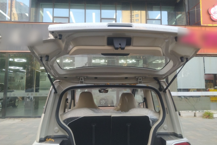 五菱汽车 宏光MINIEV 2024款 第三代 215km 青春版机舱底盘23