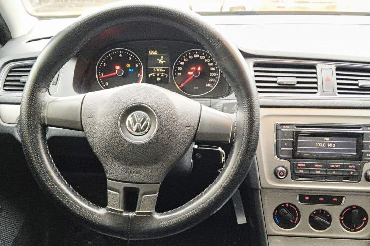 大众 朗逸 2013款 改款经典 1.6L 手动舒适版中控内饰13