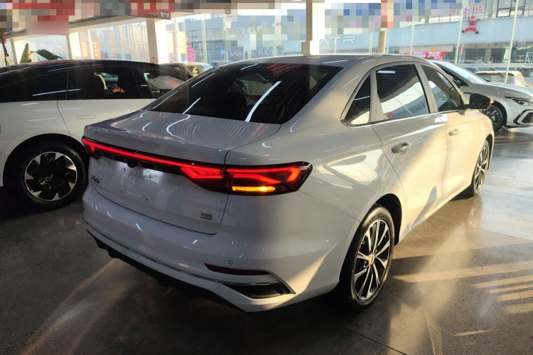 吉利汽车 帝豪 2025款 第4代 1.5L CVT旗舰型车身外观7