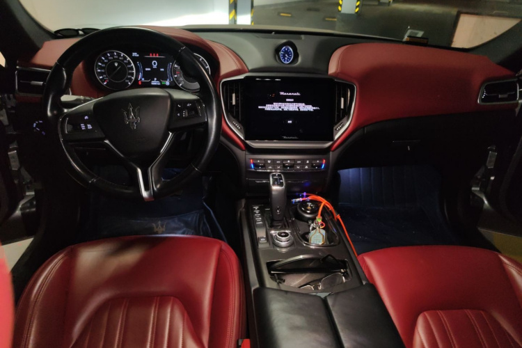 玛莎拉蒂 Ghibli 2021款 2.0T 锋芒版中控内饰12