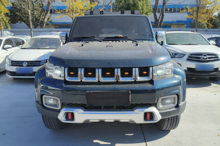 北京BJ40 2019款 2.3T 自动四驱城市猎人版尊享型 国VI车身外观2