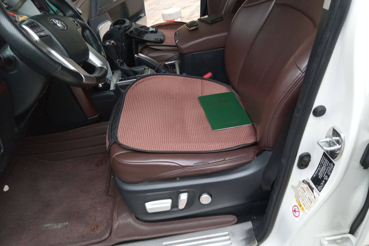 丰田 普拉多（平行进口）局部细节19