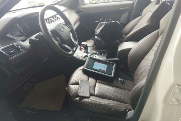 陆风X7 2015款 2.0T 全景旗舰版局部细节19