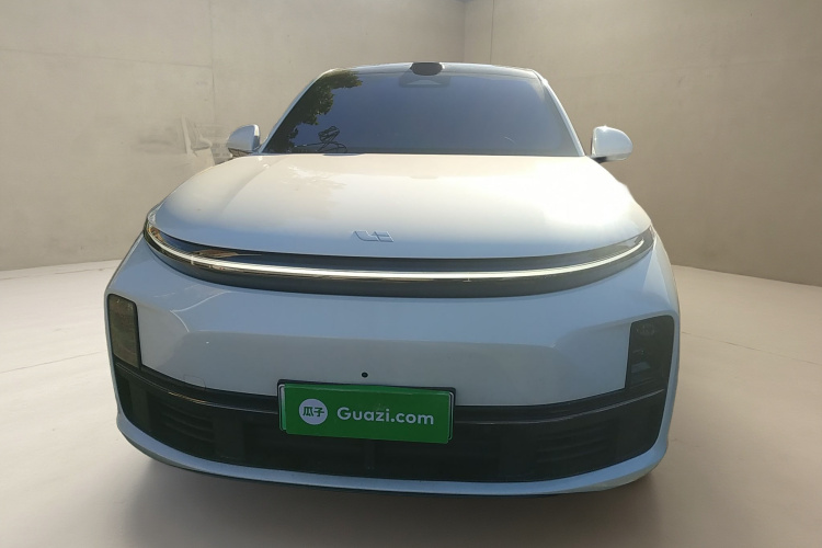 理想汽车 理想L7 2025款 Max 智能焕新版车身外观2