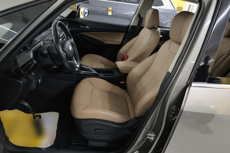 别克GL6 2021款 323T 轻混动互联豪华型局部细节19