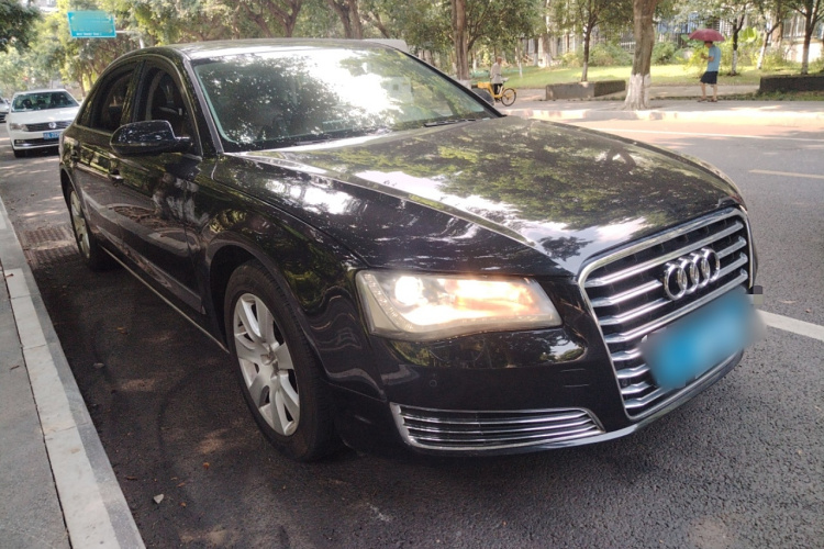 奥迪A8 2013款 A8L 30 FSI 舒适型车身外观3