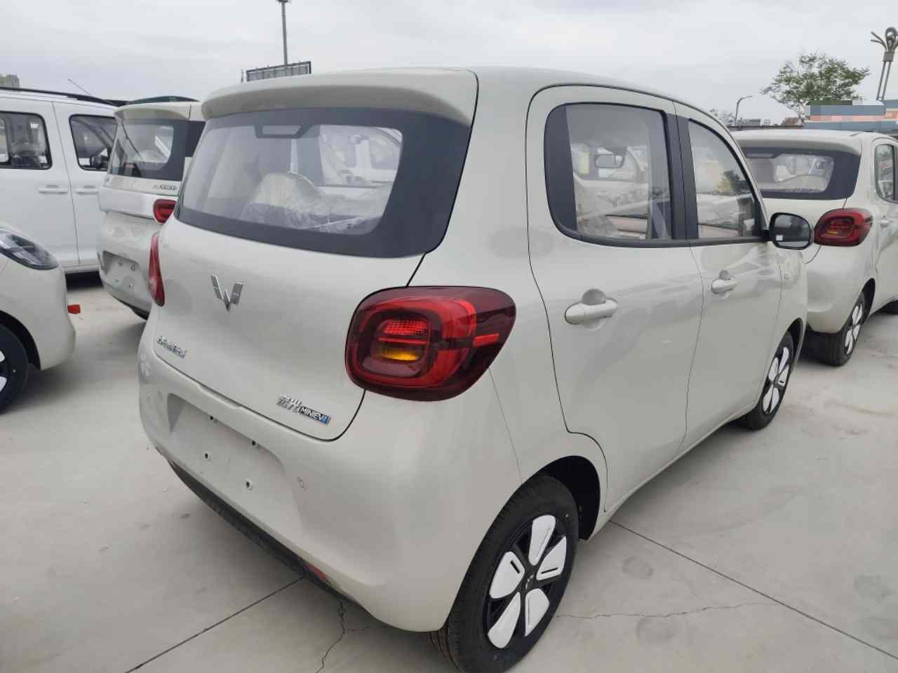 五菱汽车 宏光MINIEV 2025款 第四代 四门版 进阶款(4)