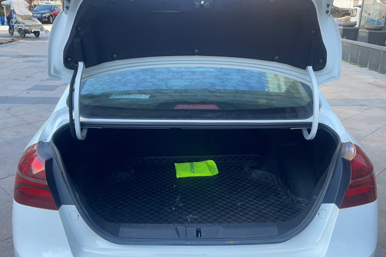 吉利汽车 帝豪 2018款 1.5L 手动向上互联版局部细节23