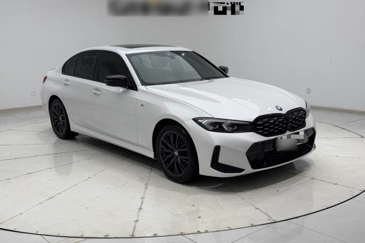 宝马3系 2024款 325i M运动曜夜套装车身外观6002