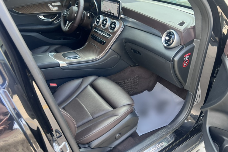 奔驰GLC 2020款 GLC 260 L 4MATIC 豪华型中控内饰7008