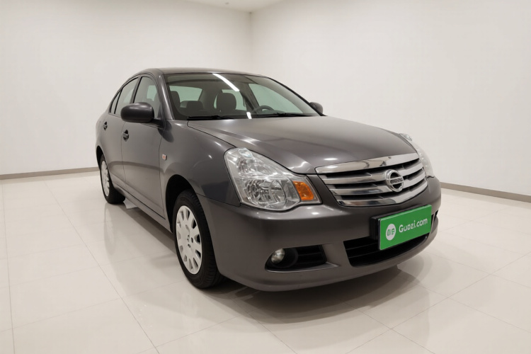 日产 轩逸 2012款 经典 1.6XE 手动舒适版车身外观3