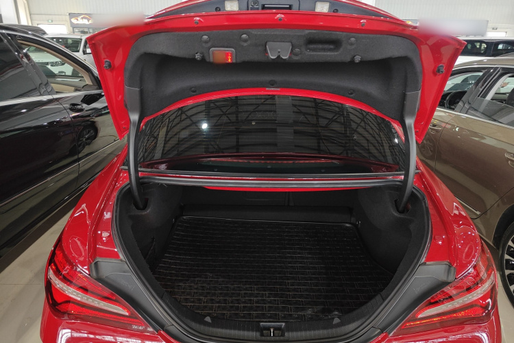 奔驰CLA 2016款 改款 CLA 200 时尚型机舱底盘23