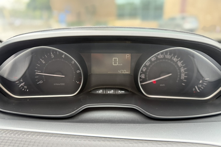 标致2008 2016款 230THP 自动时尚版车身外观6002