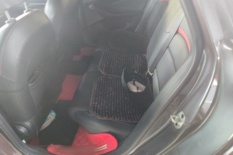 名爵 MG5 2021款 180DVVT 手动青春豪华版中控内饰21