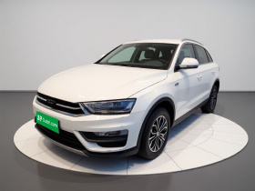 众泰SR7 2017款 1.5T 手动魔方之路版