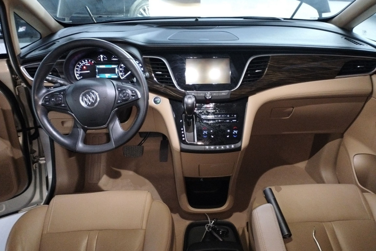 别克GL8 2018款 ES 28T 豪华型 国VI中控内饰12