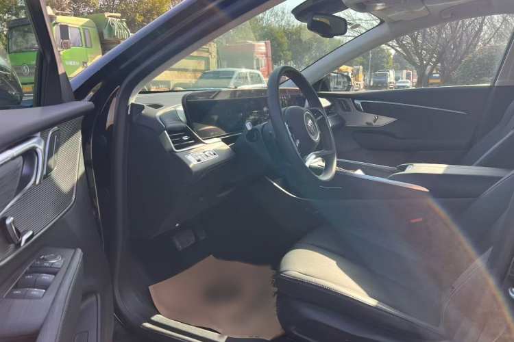 别克 君越 2025款 28T 白金版中控内饰7002