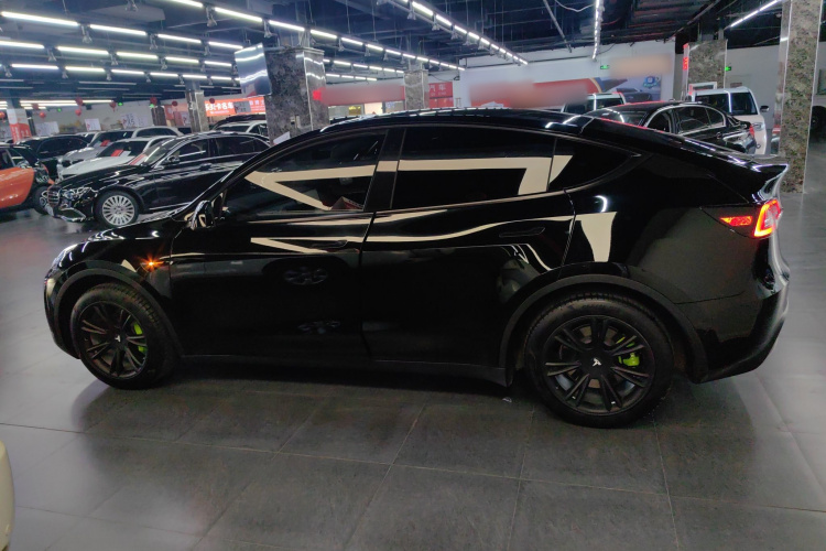 特斯拉 Model Y 2022款 改款 后轮驱动版车身外观6003