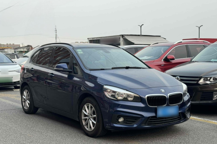 宝马2系旅行车 2016款 218i 时尚型车身外观6005