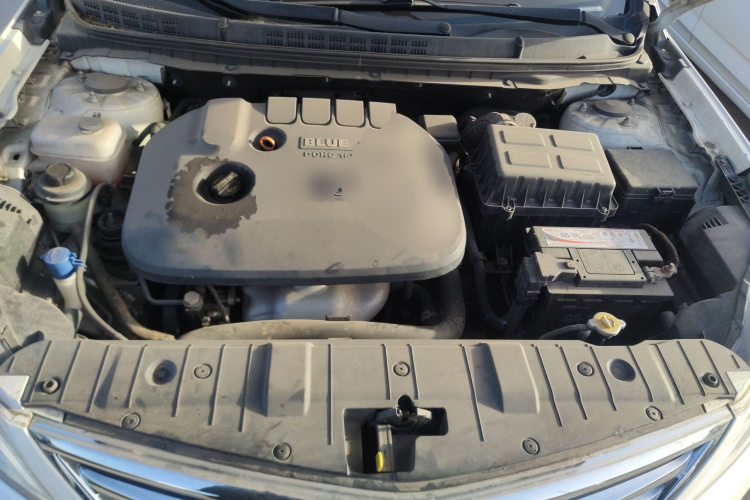 长安 逸动 2015款 1.6L 手动豪华型 国V机舱底盘24