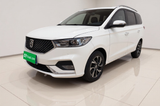 宝骏360 2019款 改款 1.5L 手动豪华型 国VI