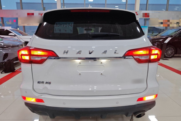 哈弗M6 2018款 改款 1.5T DCT两驱精英型车身外观6