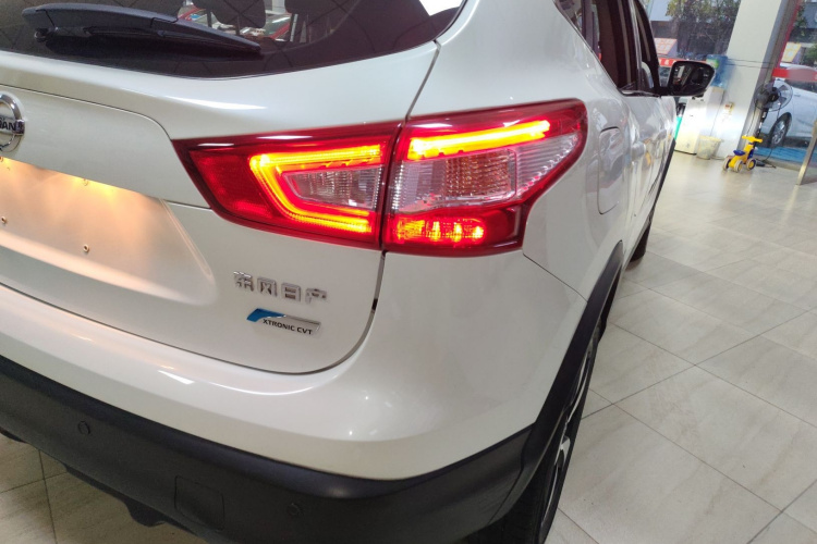 日产 逍客 2017款 2.0L CVT豪华版 国V车身外观6006