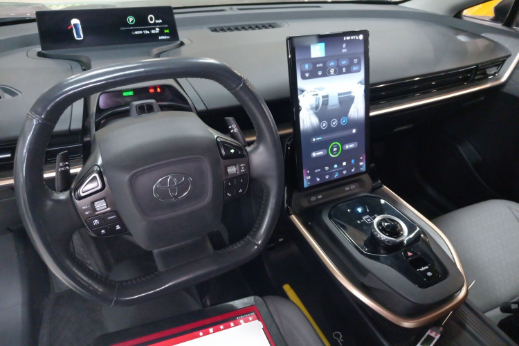 丰田bZ3 2024款 616km 长续航Premium中控内饰7002