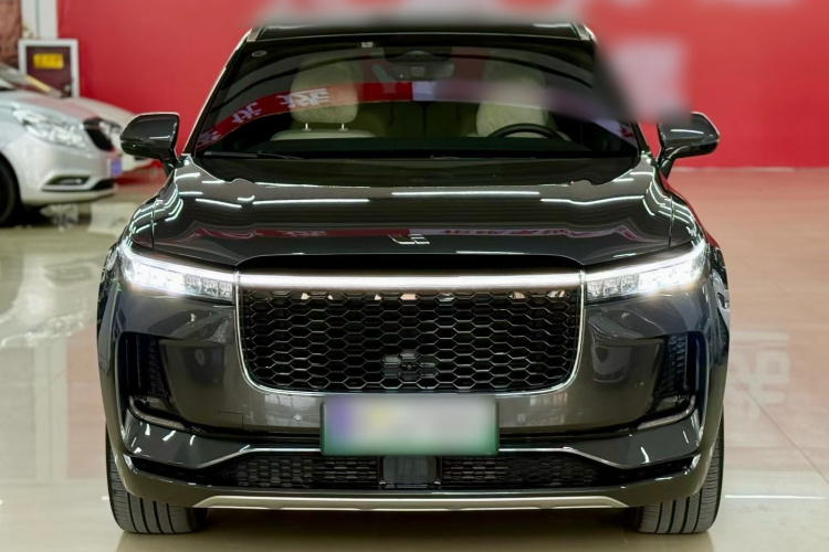 理想汽车 理想ONE 2021款 增程6座版车身外观2