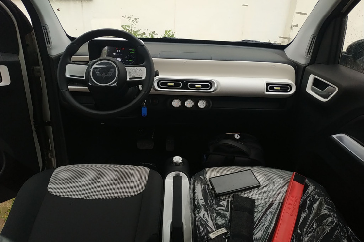 五菱汽车 宏光MINIEV 2024款 第三代 215km 青春版中控内饰12