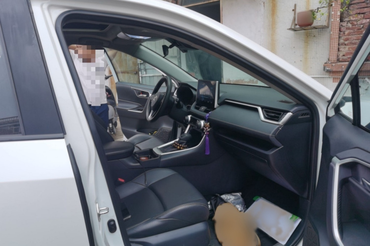 丰田 威兰达 2020款 2.0L CVT两驱豪华版局部细节9005