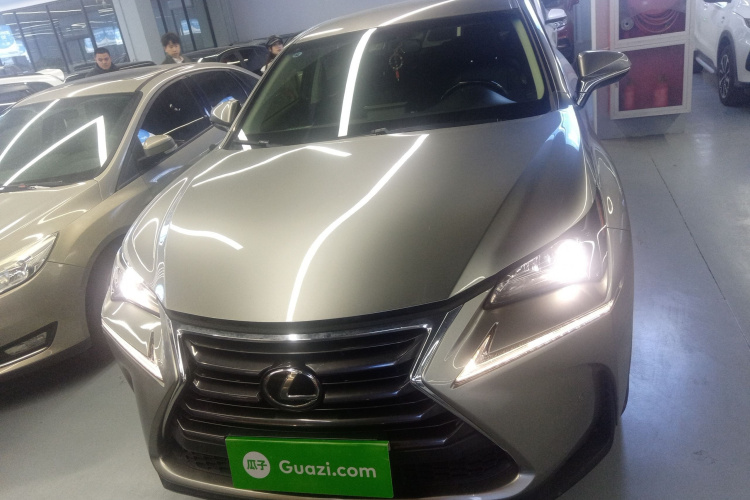 雷克萨斯NX 2015款 200 前驱 锋行版车身外观2