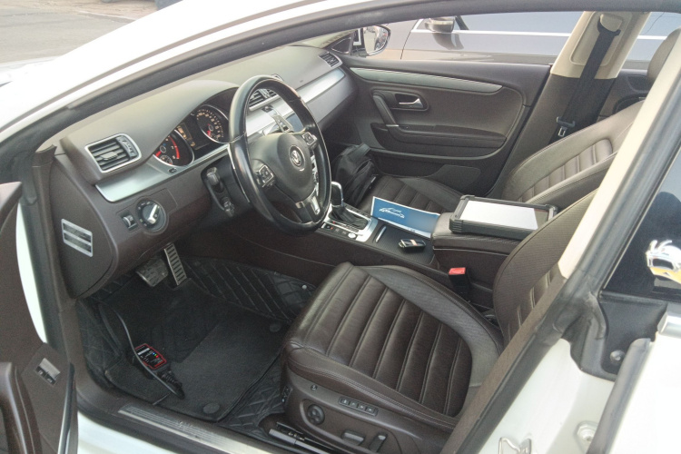 一汽-大众CC 2016款 2.0TSI 至尊型中控内饰19