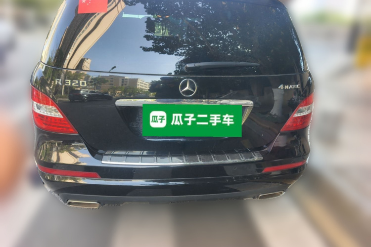 奔驰R级 2017款 R 320 4MATIC 商务型臻藏版车身外观6