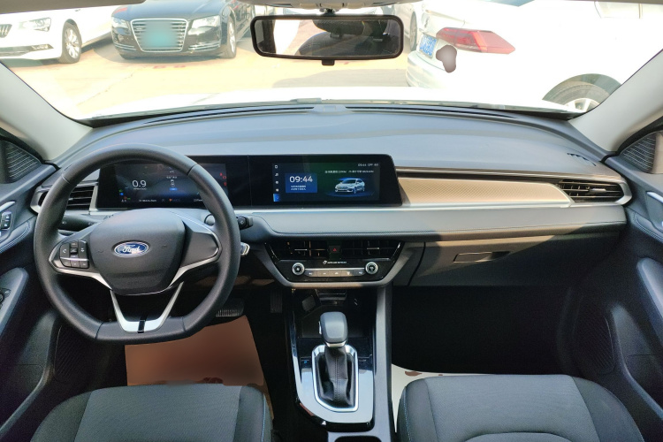 福特 福睿斯 2021款 1.5L 自动黄金版中控内饰12