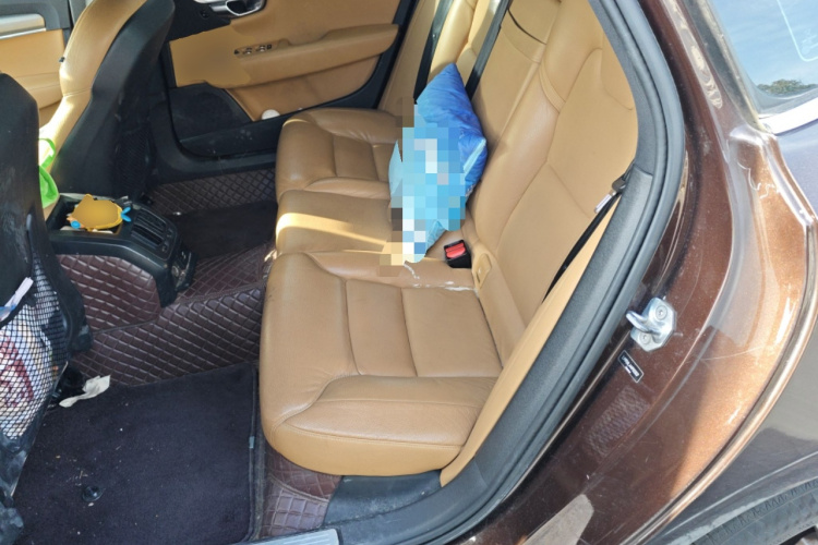 沃尔沃S90 2017款 T4 智逸版中控内饰21