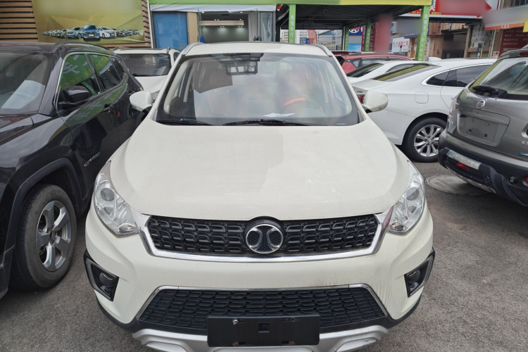 北京汽车 绅宝X35 2016款 1.5L 自动精英版车身外观6001